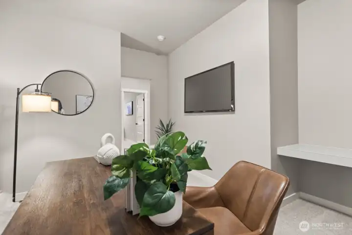 Photographs are for illustrative purposes only. Features, finishes, interior/exterior colors, landscaping and floorplan shown may vary from actual homes built