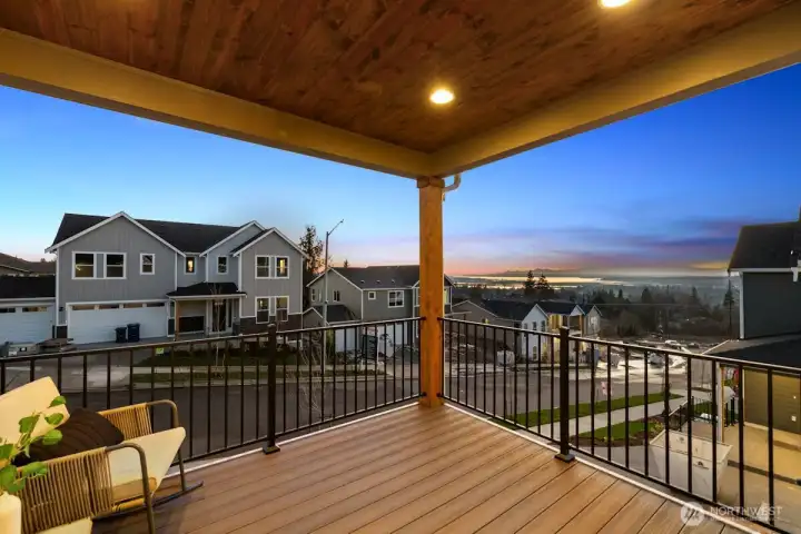 Photographs are for illustrative purposes only. Features, finishes, interior/exterior colors, landscaping and floorplan shown may vary from actual homes built