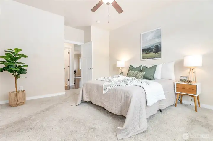 Spacious owner's suite with ensuite bathroom and walk-in closet