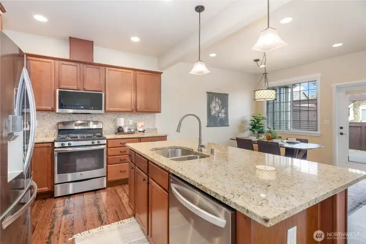 Very clean and well-appointed kitchen, won't dissappoint! Microwave is brand new!