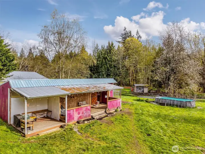 Barn with the potential for 2 Horse Stalls