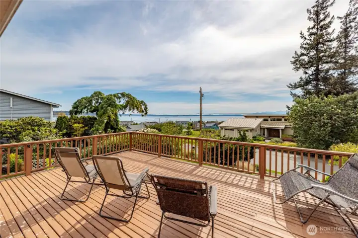 Imagine sipping your coffee with these beautiful views