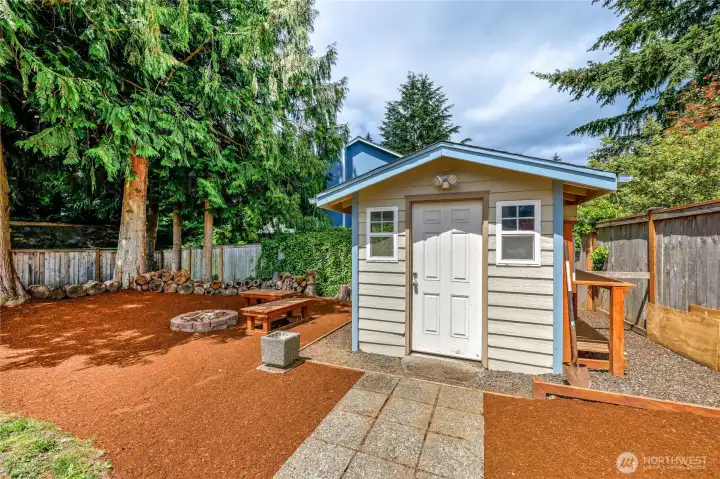 Shed in backyard perfect Storage for Garden Tools, Toys, or Hobbies! Shed in backyard perfect Storage for Garden Tools, Toys, or Hobbies!