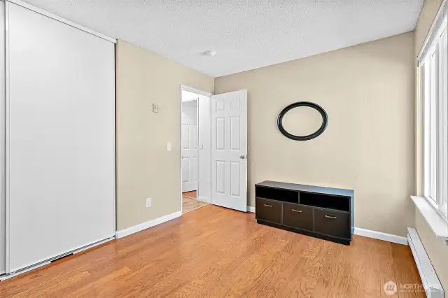 2nd Bedroom