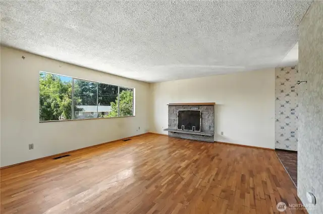 Bright living room!
