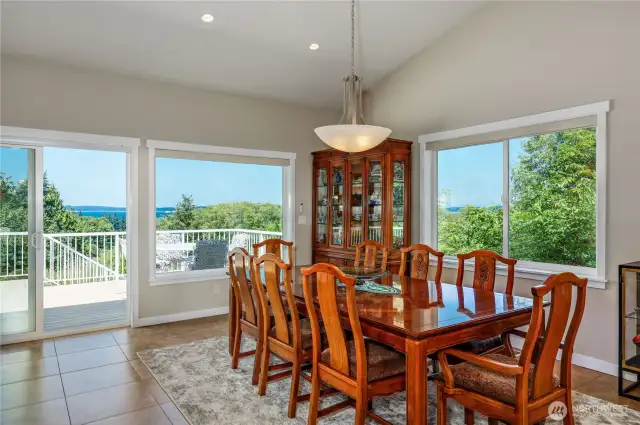 Water Views out most windows, bring in beautiful North light