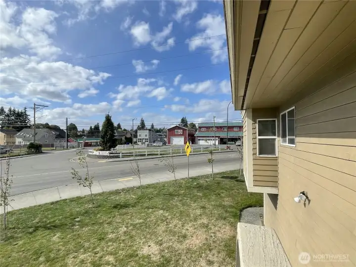 Triangle Trading Post/Days Market is a coveted market just across from the building. It offers a delightful mix of fresh produce, waffles, sandwiches, ice cream, espresso beverages, and sweet treats!
