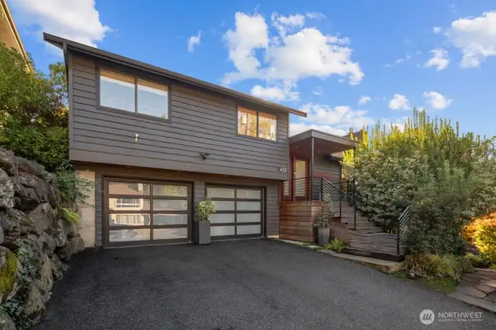 Welcome to Your NW Contemporary Home!