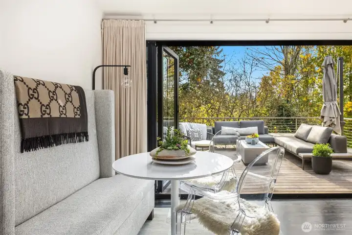 Kitchen Easting Area