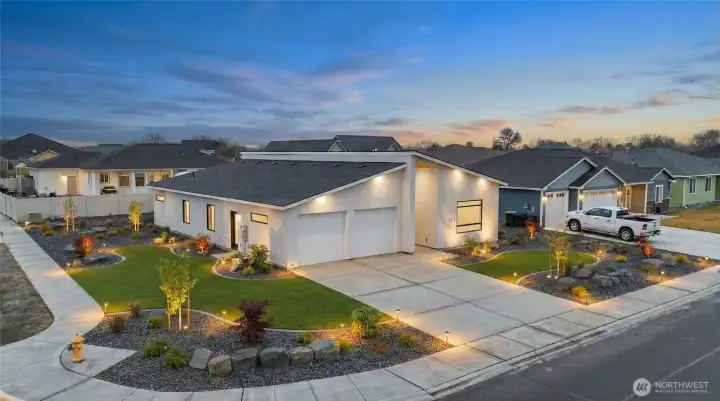 This photo has been virtually enhanced.