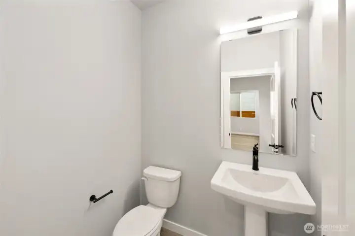 Main Level 1/2 Bath
