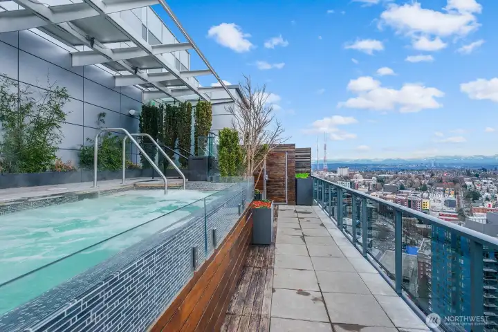 Outdoor Jetted SPA, Year-round Relaxation