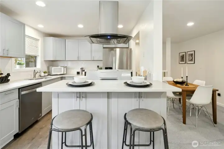 Eating bar for easy entertaining.