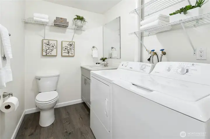 Combo 1/2 bathroom and utility room! Washer/dryer stay!