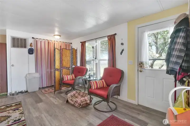 Invite your friends to hang out. Pet friendly flooring.