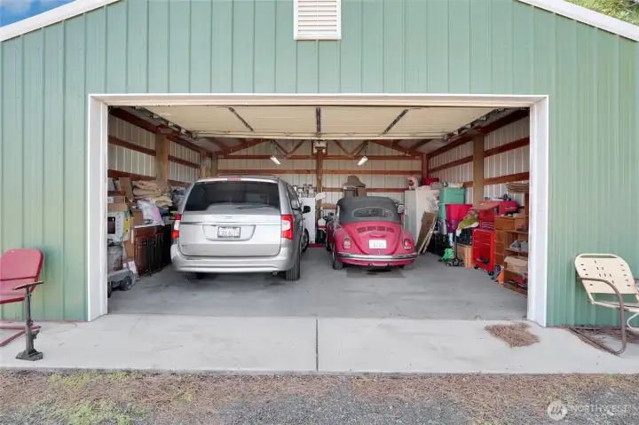 Super! Nice shop about 600 Sq. Ft.