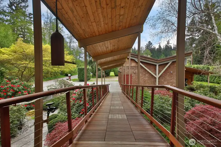 Welcome to a rare Whidbey Island retreat.