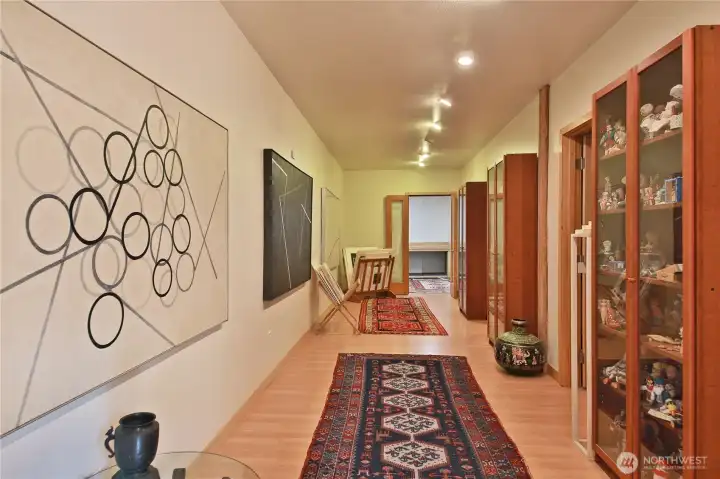 Hall to gallery