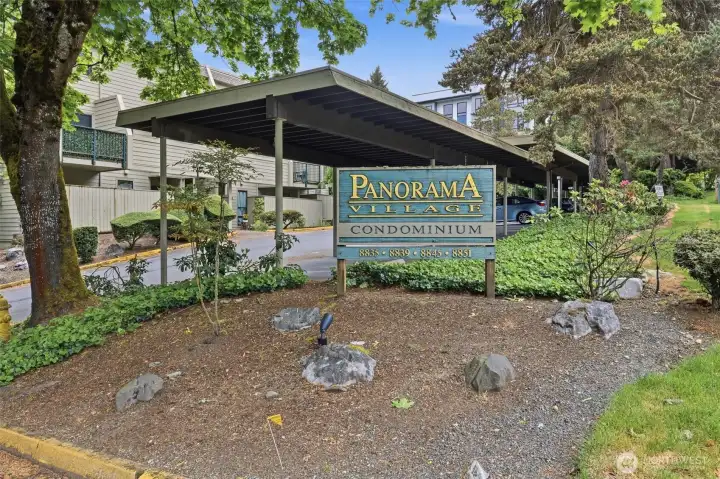 Situated within walking distance to downtown Redmond & Light Rail.