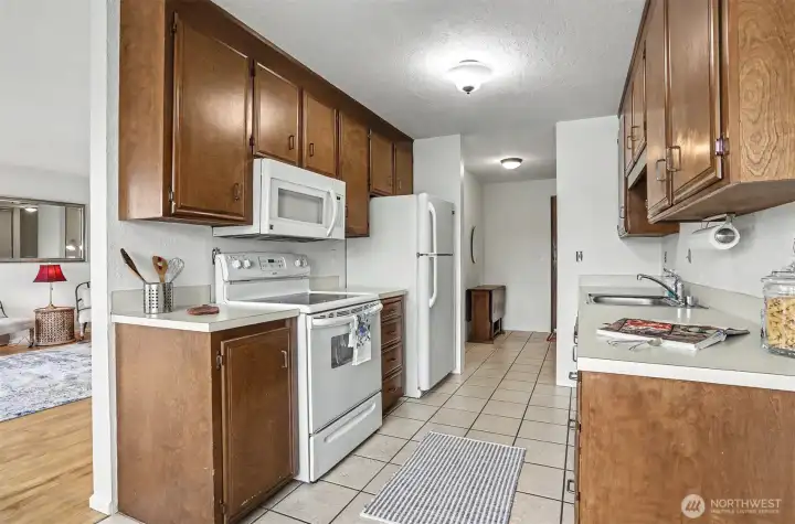The galley kitchen is a great space for easy entertaining.