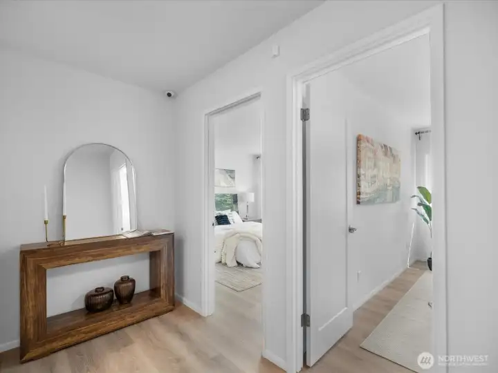 Spacious and bright entry welcomes you in. Spacious and bright entry welcomes you in.