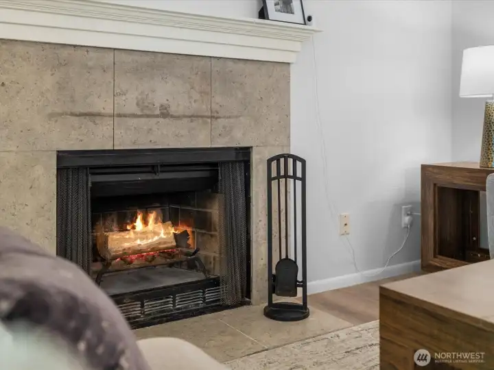 Wood burning fire place! Wood burning fire place!