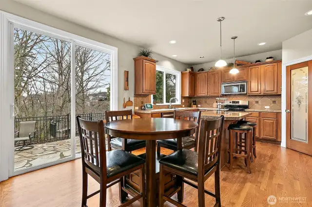 Open kitchen w/eating space.