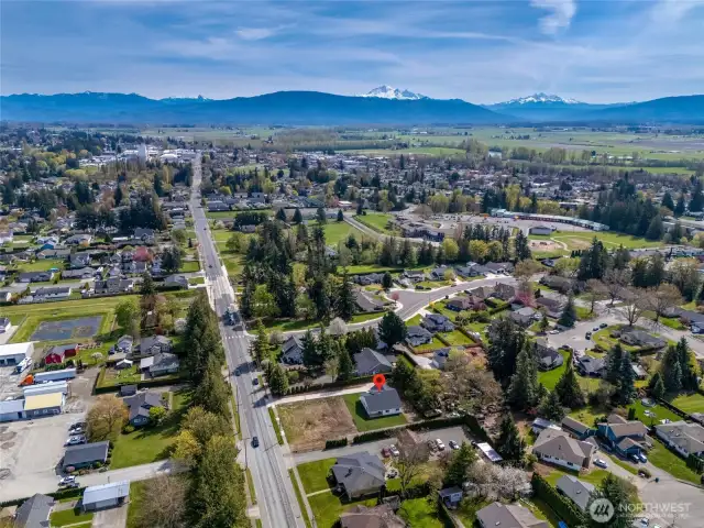 Nestled just off Main Street, this home is a short walk or drive from Lynden’s shops, restaurants, and local attractions.