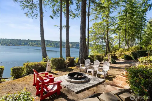 Fire pit area ready for your fresh oysters, gathering with friends or just a calm evening watching the sunset