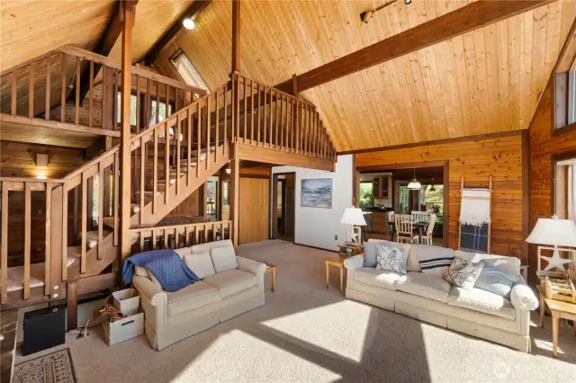 The cedar details give a very warm and cozy vibe