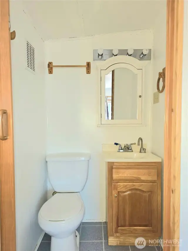 1/2 bath