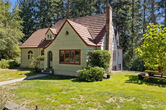 A stunning Classic Norwegian Cape Cod - Carpenter Gothic architecture farm house!
