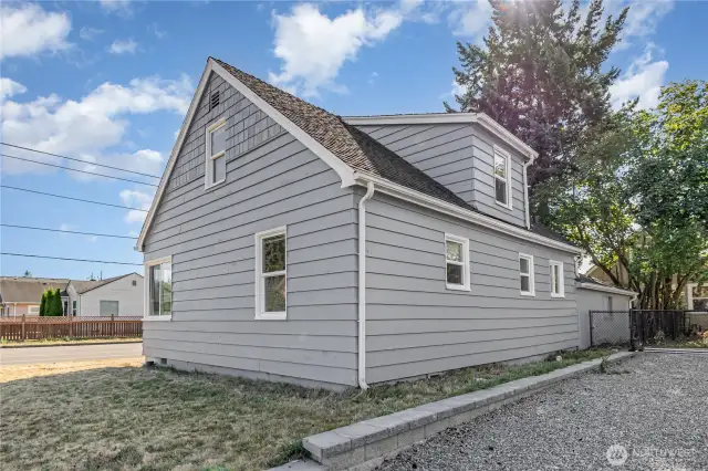 Close to parks, University of Puget Sound, MultiCare, and Allenmore Golf Course.