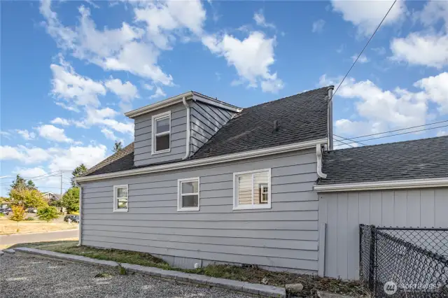 Ideal for first-time buyers and investors, don't miss your chance at this gem!