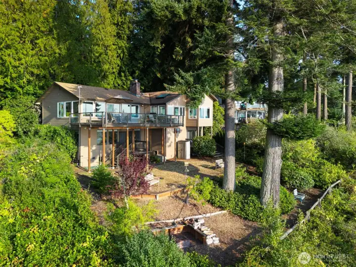Welcome to your waterfront retreat on the Hood Canal!