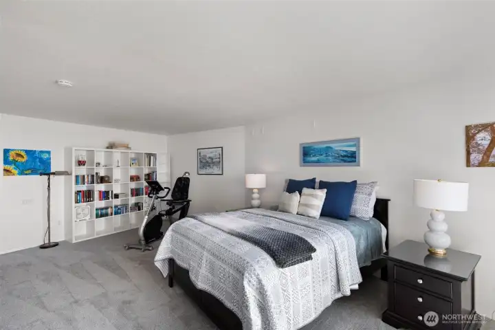 Another shot of large primary bedroom!