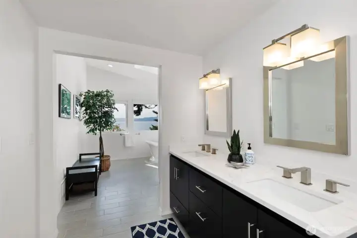 Primary spa-like en-suite!