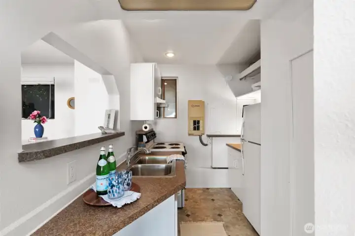 Full kitchen on lower level.
