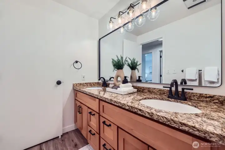 Double Vanity Bathroom with Granite Counter
