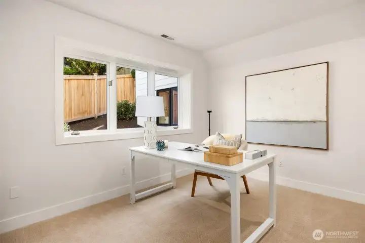 Lower Bed/Office