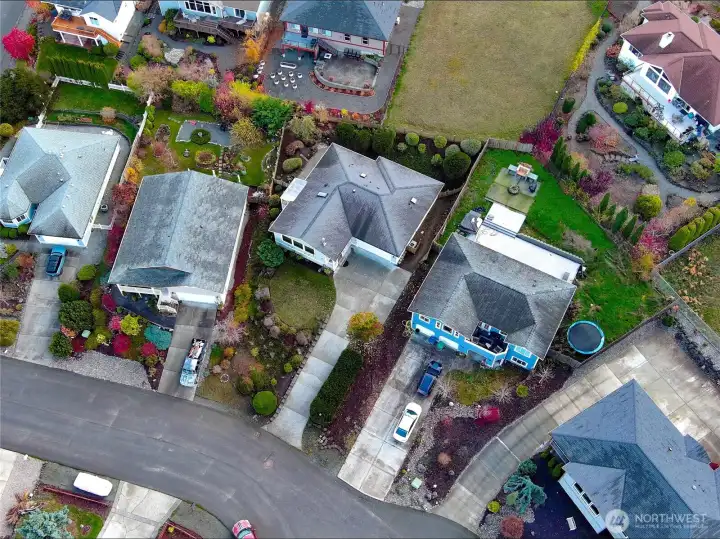 Home and property fittingly featured in the middle of this photo frame.