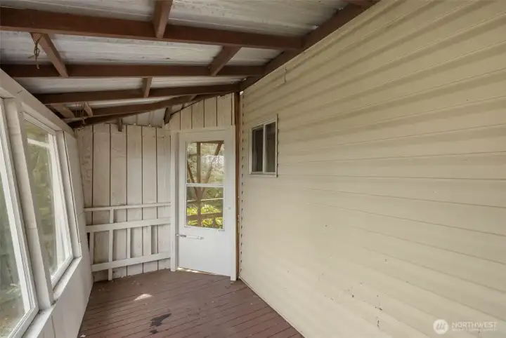 More of the sun room