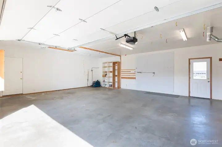 Attached garage Attached garage