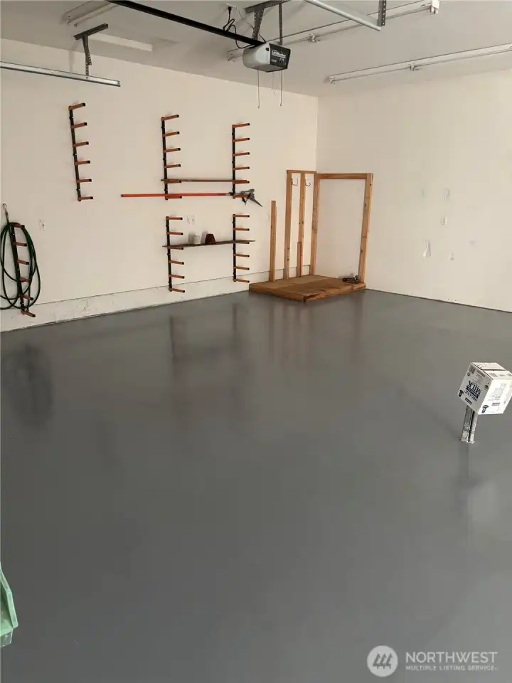 Newlypainting floors! Newlypainting floors!