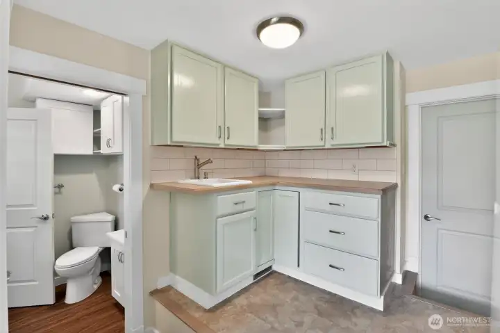 Additional kitchenette with private entrance Additional kitchenette with private entrance