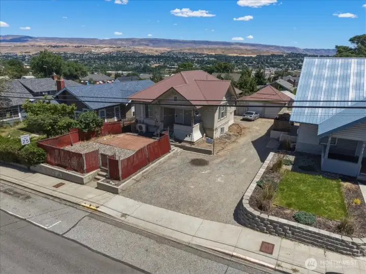 Excellent investment opportunity with strong rental history and stable income potential Excellent investment opportunity with strong rental history and stable income potential