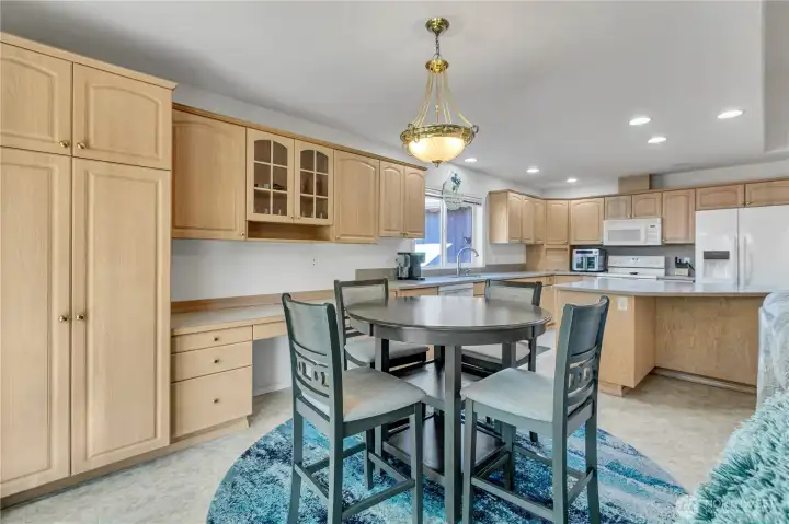Kitchen has tons of storage space!! Kitchen has tons of storage space!!