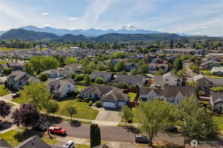 View of downtown Buckley! Quick access to downtown shops, schools, parks, foothills trail, Buckley Log Show, Huge Dog Park & More! View of downtown Buckley! Quick access to downtown shops, schools, parks, foothills trail, Buckley Log Show, Huge Dog Park & More!