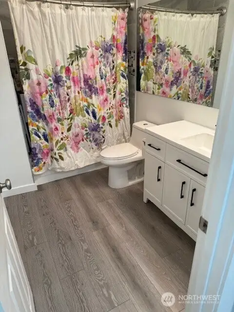 Older Photo of Bathroom (Before Furnished)
