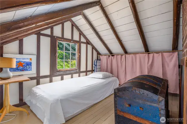 Loft 2